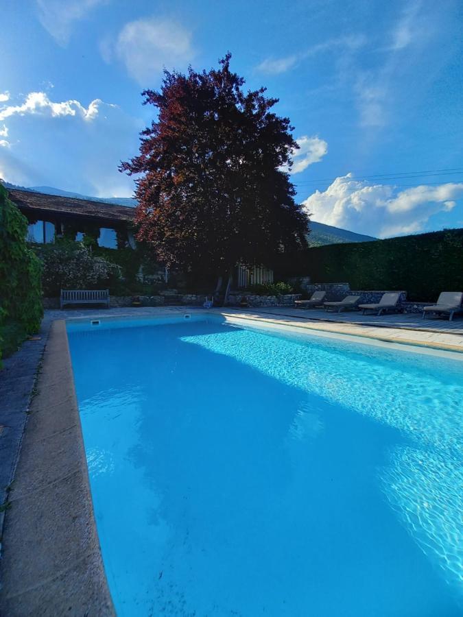 Auberge Des Chasseurs Échenevex Esterno foto