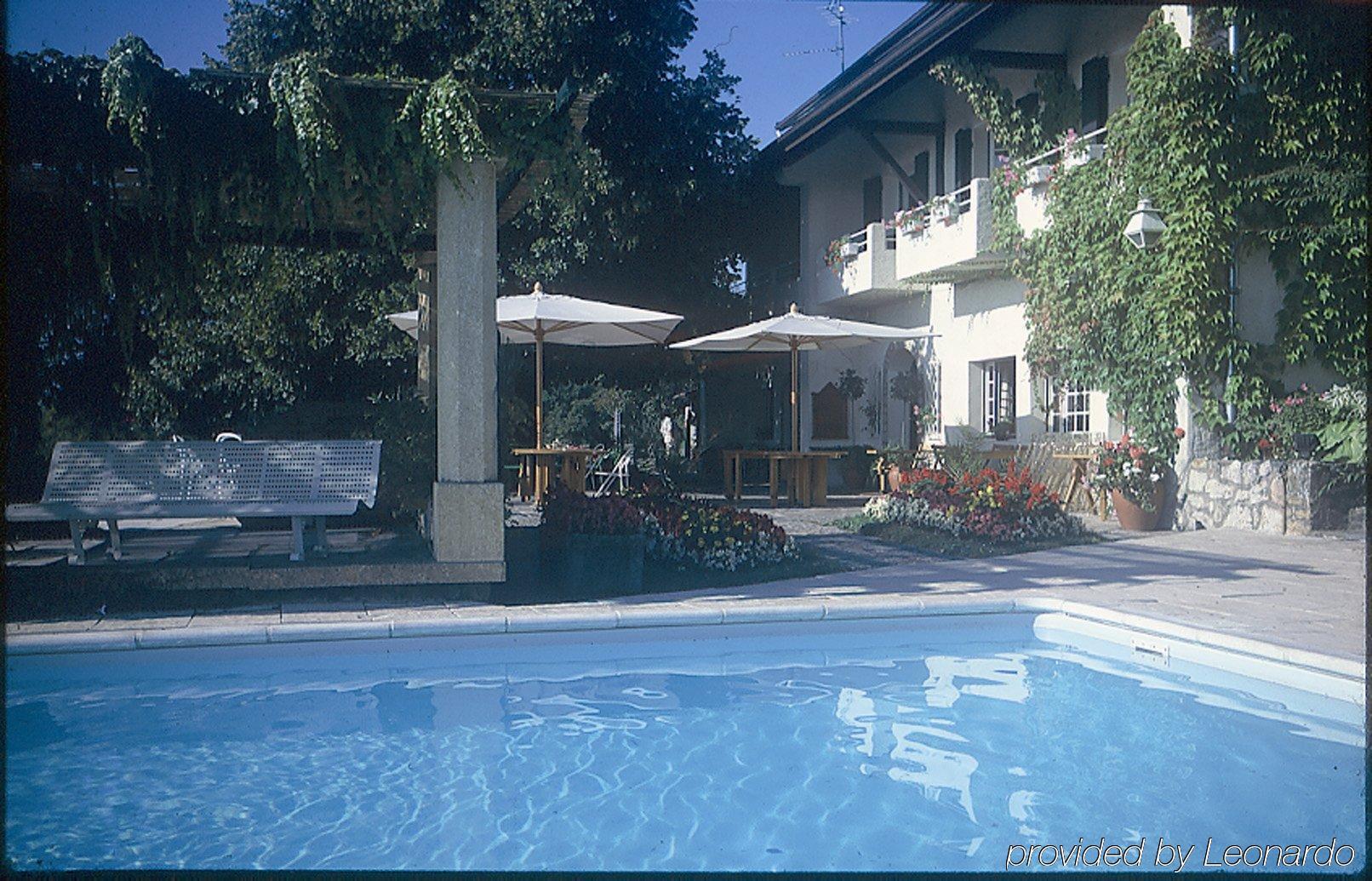 Auberge Des Chasseurs Échenevex Esterno foto