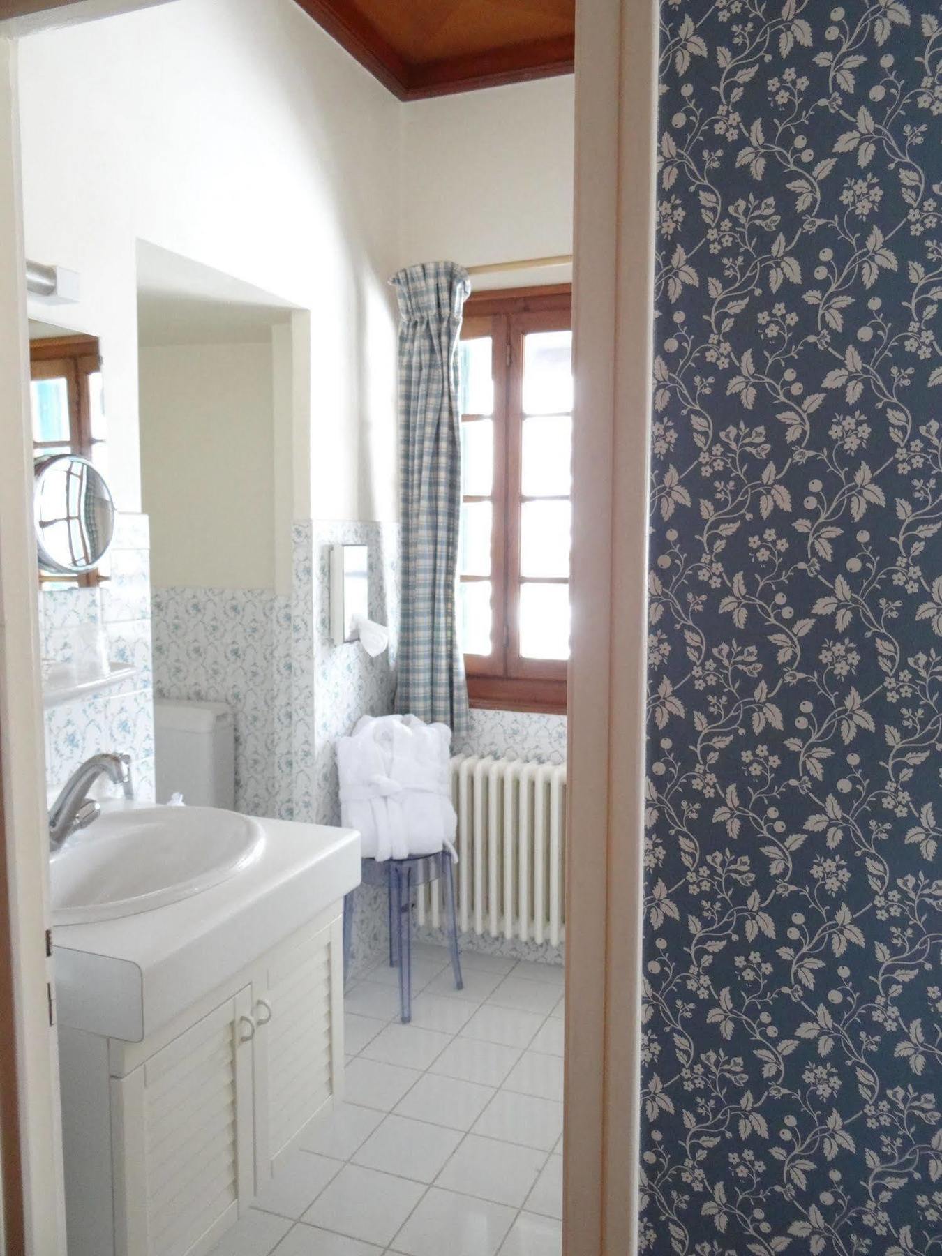 Auberge Des Chasseurs Échenevex Esterno foto