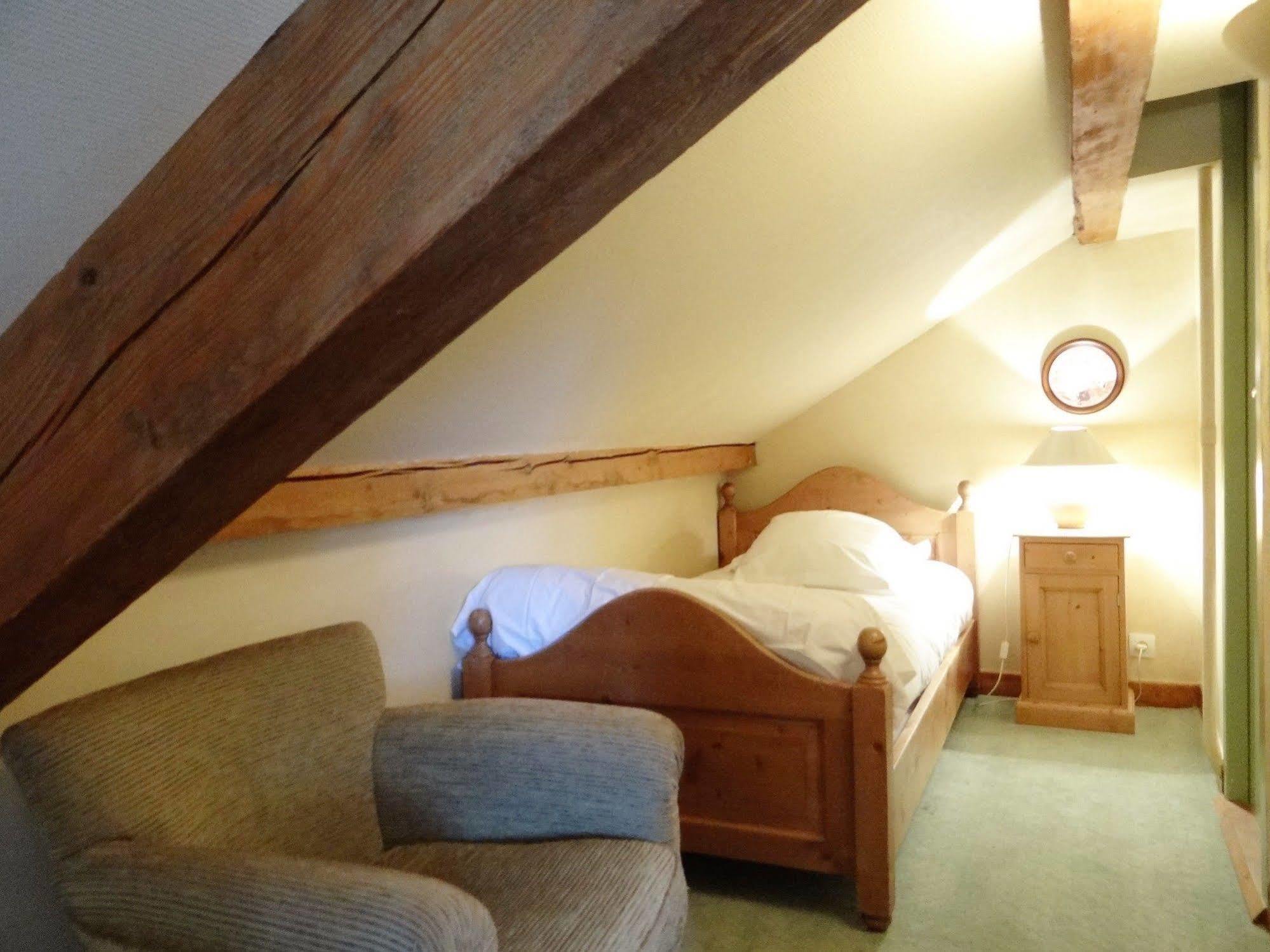 Auberge Des Chasseurs Échenevex Esterno foto