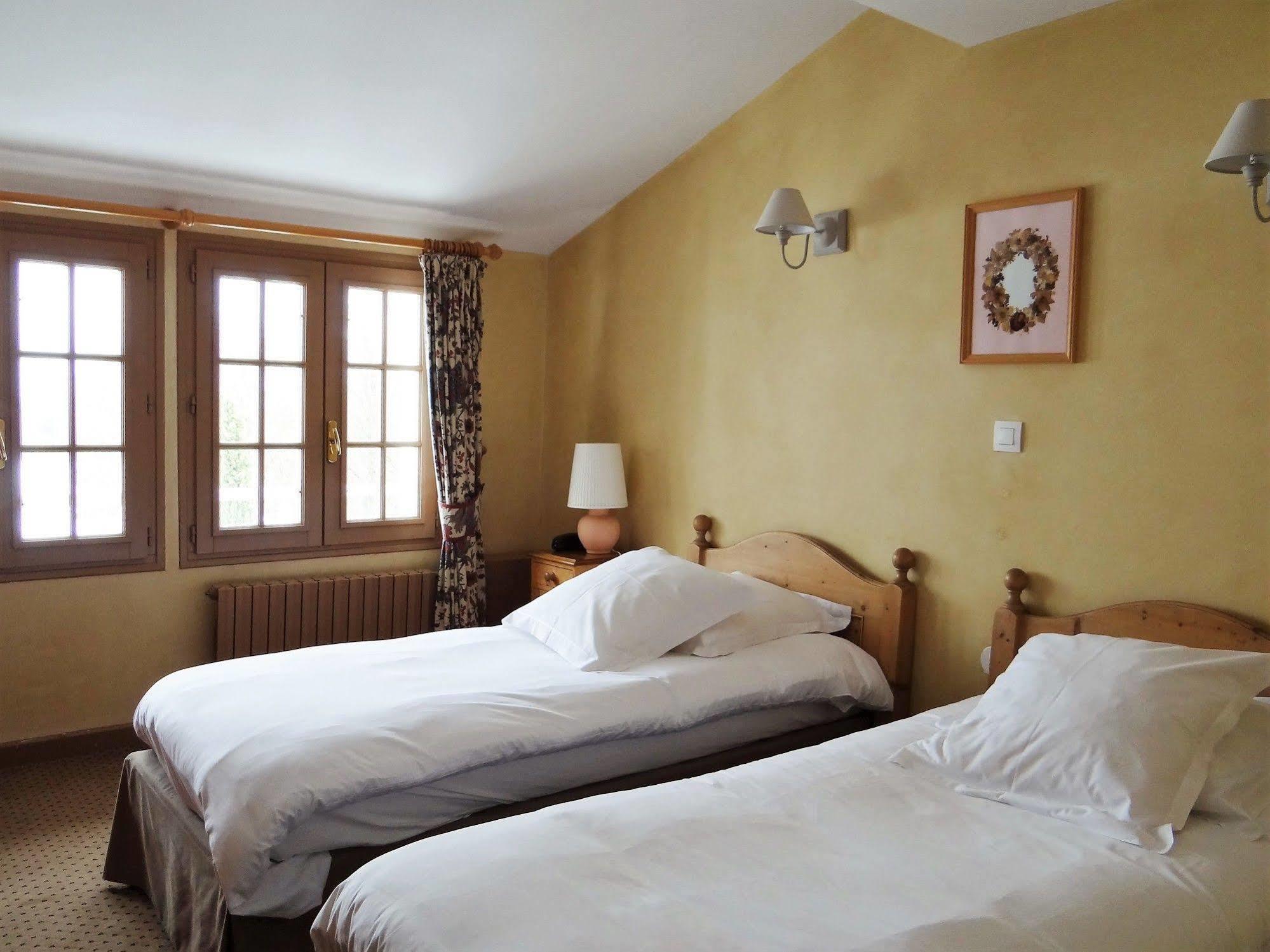 Auberge Des Chasseurs Échenevex Esterno foto