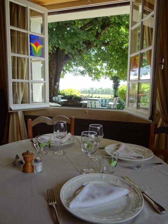 Auberge Des Chasseurs Échenevex Esterno foto