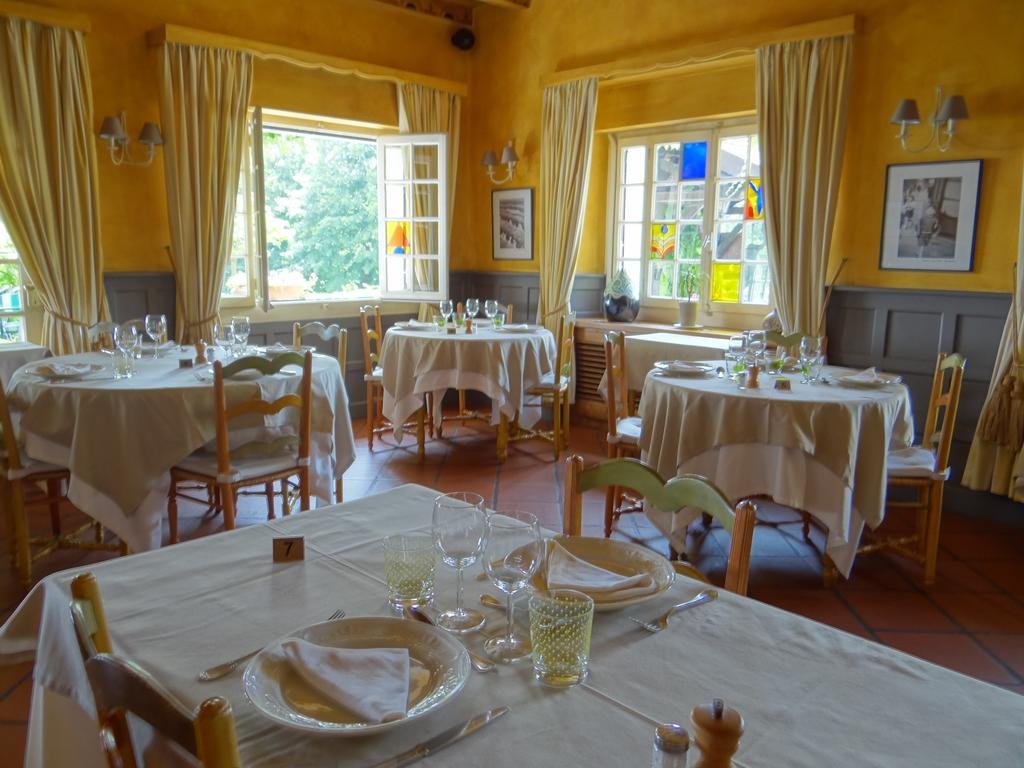 Auberge Des Chasseurs Échenevex Esterno foto
