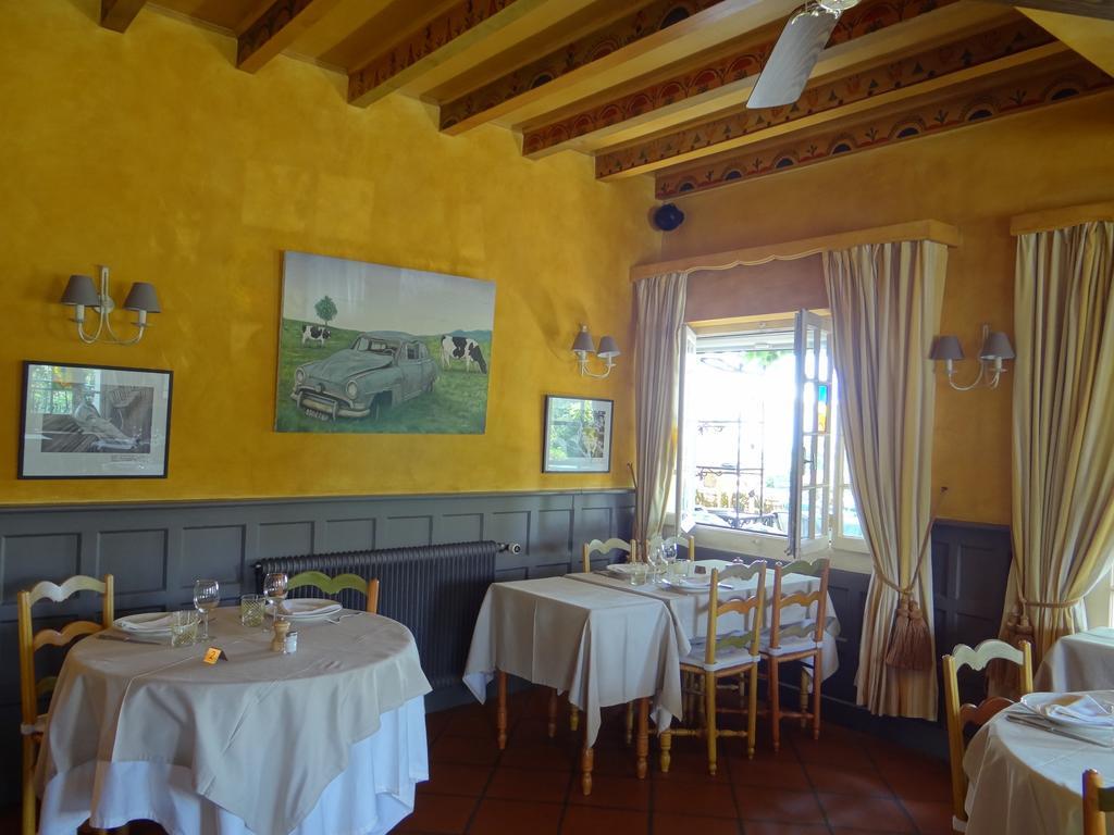 Auberge Des Chasseurs Échenevex Esterno foto